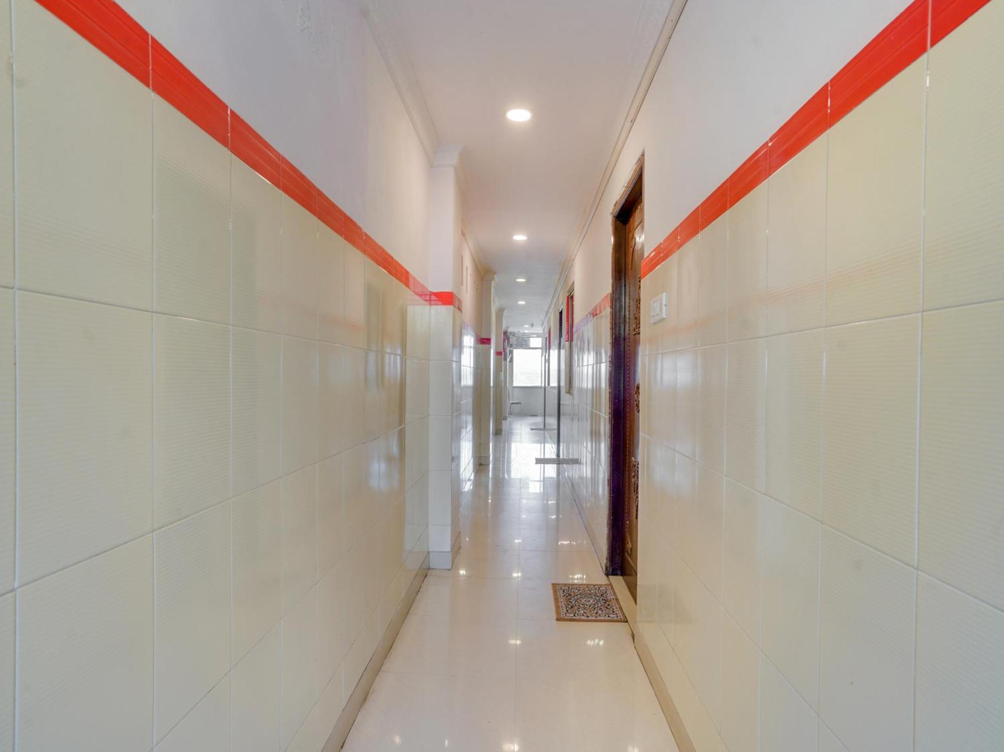 Hotel O Siro Inn Shamshabad Exterior photo